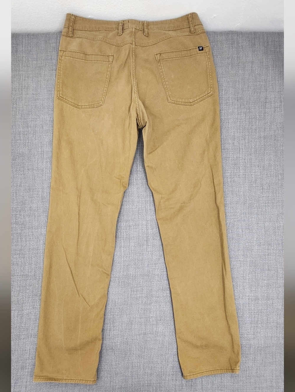 GAP Slim Khaki Chino Style Pants. 32 × 32 - Picture 5 of 7
